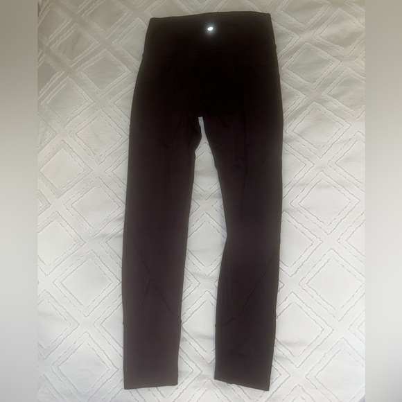 Lululemon In Movement 7/8 Tight *Everlux 25" - Picture 9 of 12